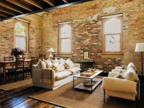 The Rox - Alexander Apartment